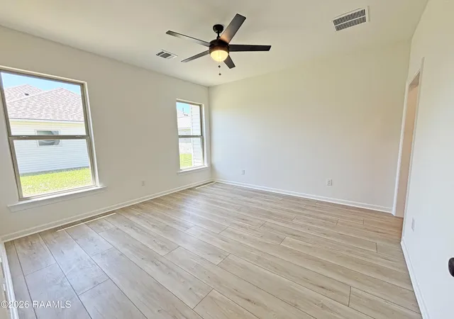 Photo 4 of Single family home for sale at 105 Wickham St, Lafayette, LA 70507 | MLS# 2600001826 | Listing updated on 2026-10-01