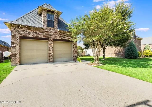 Photo 2 of Sale Pending at 608 Birchview Dr, Broussard, LA 70518 | MLS# 2600007585 | Listing updated on 2026-08-20