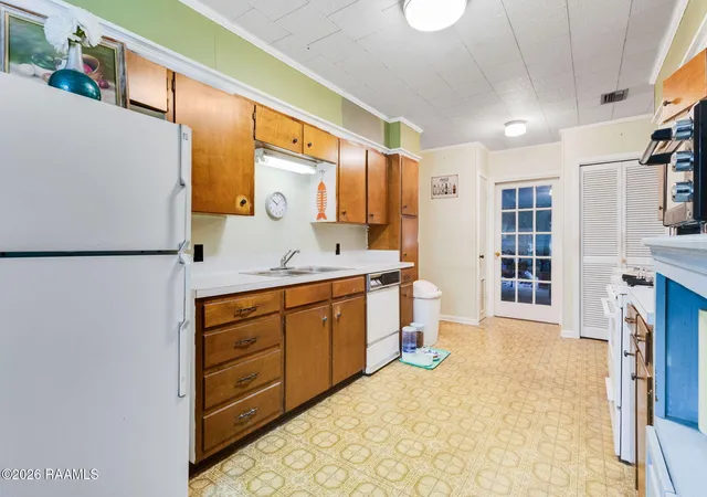 Photo 4 of Single family home for sale at 201 River Rd, Lafayette, LA 70501 | MLS# 2600005513 | Listing updated on 2026-07-14
