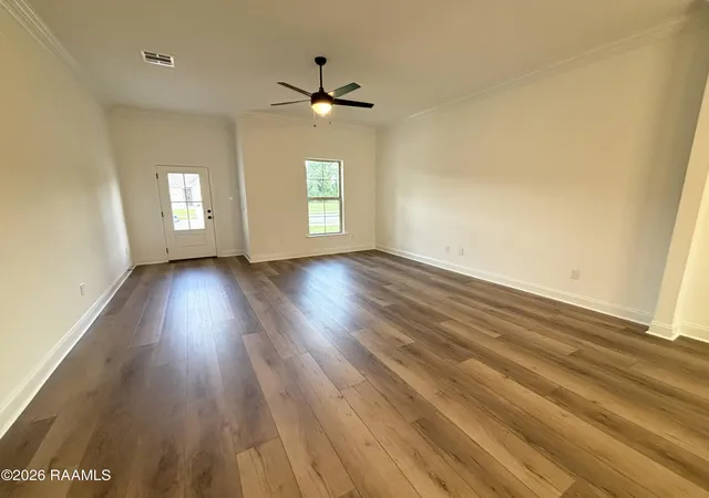 Photo 3 of Single family home for sale at 117 Oak Hvn Dr, Lafayette, LA 70507 | MLS# 2600001432 | Listing updated on 2026-09-01