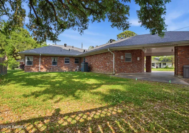 Homes for sale in Lafayette, LA | 403 W Saint Joseph St, Lafayette, LA 70506 | MLS# 2600002799