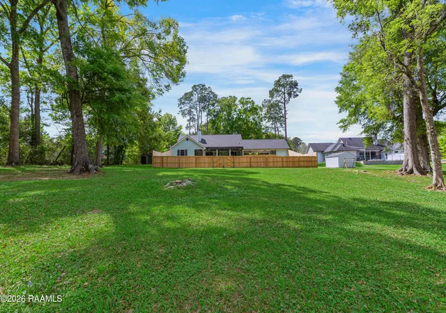Homes for sale in New Iberia, LA | 110 Sandalwood Dr, New Iberia, LA 70563 | MLS# 2600002483