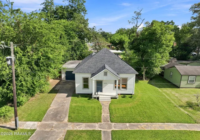 Photo 2 of Single family home for sale at 506 E Plaquemine St, Jennings, LA 70546 | MLS# 2600007809 | Listing updated on 2026-08-21