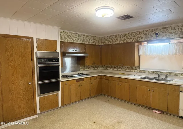 2nd image of 200 Elm St, Mamou, LA 70554 | MLS# 2600006683