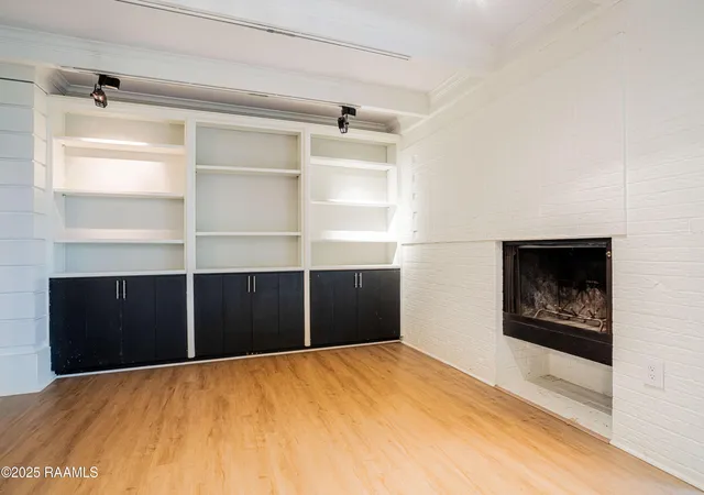 Photo 3 of Condominium at 1008 S College Rd #117, Lafayette, LA 70503 | MLS# 2020022486 | | Sold on 2025-05-15
