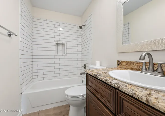 2nd image of 701 S College Rd, Lafayette, LA 70503