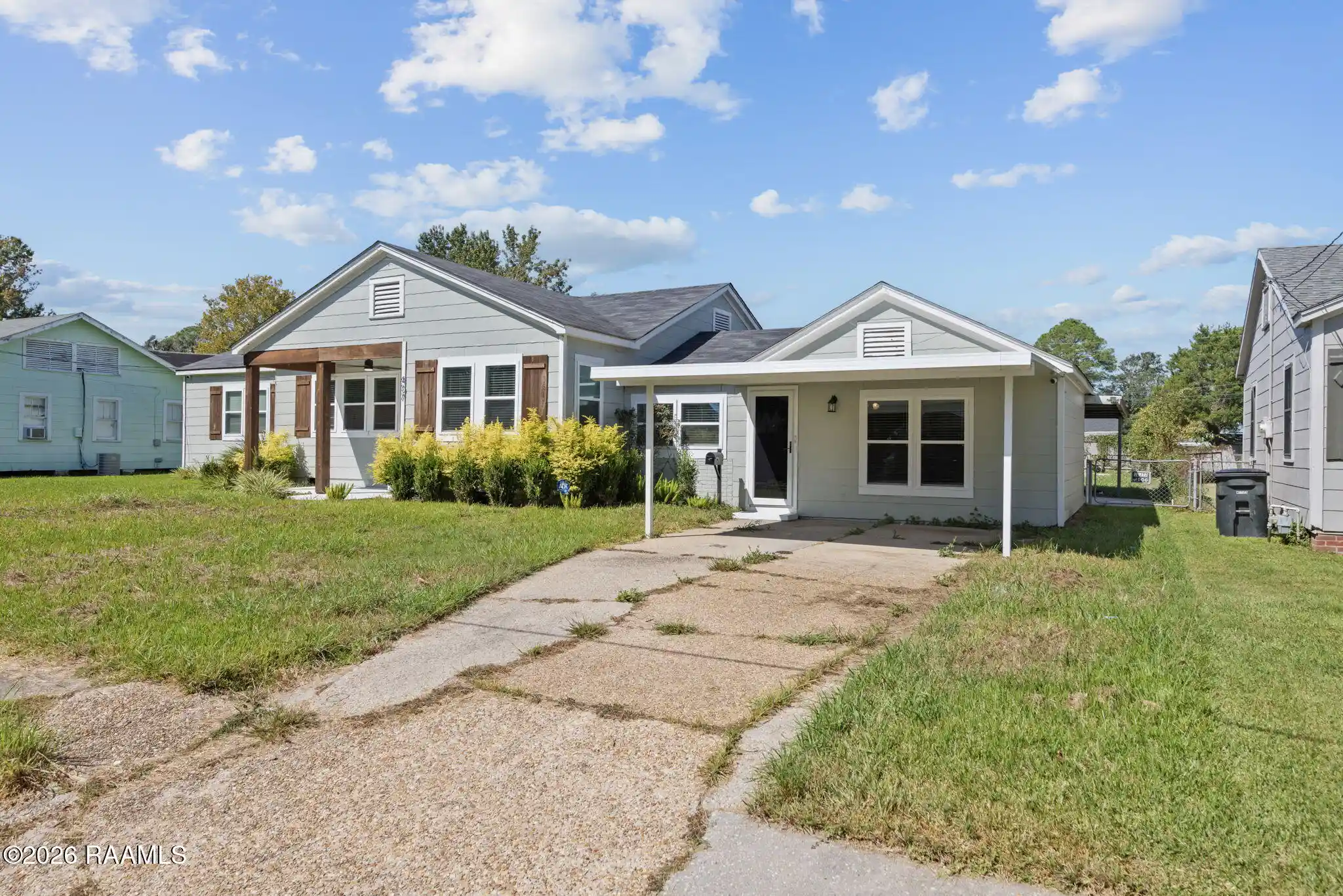 Photo 1 of Single family home for sale at 407 Dodson St, New Iberia, LA 70563 | MLS# 2600009820 | Listing updated on 2026-10-22