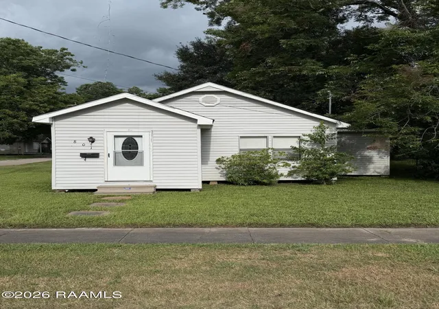 Homes for sale in Abbeville, LA | 801 S East St, Abbeville, LA 70510 | MLS# 2600006123