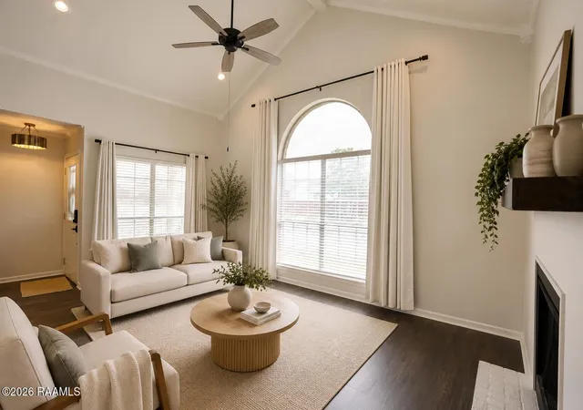 Photo 3 of Sale Pending at 110 S Domingue Ave #1, Lafayette, LA 70506 | MLS# 2600005768 | Listing updated on 2026-09-21