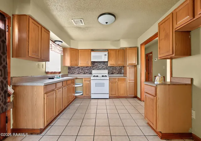 Homes for sale in New Orleans, LA | 3312 N Claiborne Ave, New Orleans, LA 70117 | MLS# 2600005746