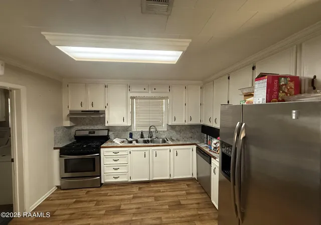 Photo 2 of Single family home for sale at 705 E Washington St, Ville Platte, LA 70586 | MLS# 2600006881 | Listing updated on 2026-08-28