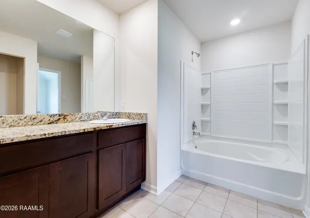 Photo 4 of Single family home for sale at 105 Chestnut Oak Dr, Lafayette, LA 70507 | MLS# 2600004982 | Listing updated on 2026-09-14