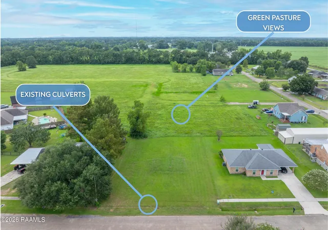 Photo 3 of Sale Pending at 109 Coral Reef Dr, Lafayette, LA 70506 | MLS# 2600007973 | Listing updated on 2026-08-28