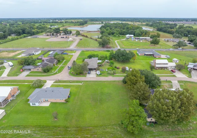 Photo 4 of Sale Pending at 109 Coral Reef Dr, Lafayette, LA 70506 | MLS# 2600007973 | Listing updated on 2026-08-28