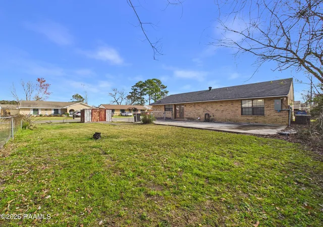 Homes for sale in Lafayette, LA | 100 Strasbourg Dr, Lafayette, LA 70506 | MLS# 2600000803