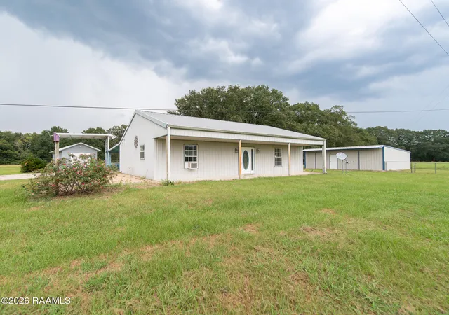 Photo 2 of Single family home for sale at 1652 Hwy 167, Opelousas, LA 70570 | MLS# 2600007919 | Listing updated on 2026-08-25