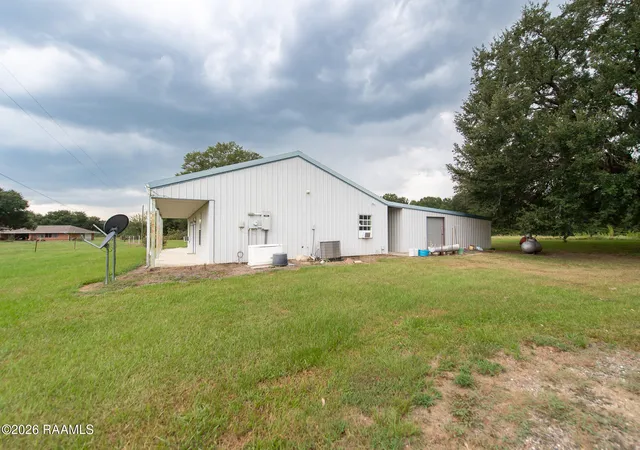 Photo 3 of Sale Pending at 1652 Hwy 167, Opelousas, LA 70570 | MLS# 2600007919 | Listing updated on 2026-09-14