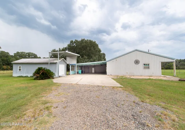 Photo 3 of Sale Pending at 1652 Hwy 167, Opelousas, LA 70570 | MLS# 2600007919 | Listing updated on 2026-10-16