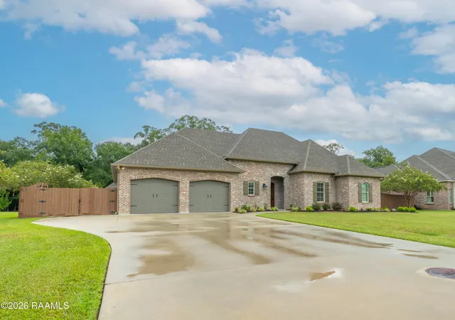 Photo 2 of Single family home for sale at 164 Bordelais Dr, Opelousas, LA 70570 | MLS# 2600008119 | Listing updated on 2026-08-29