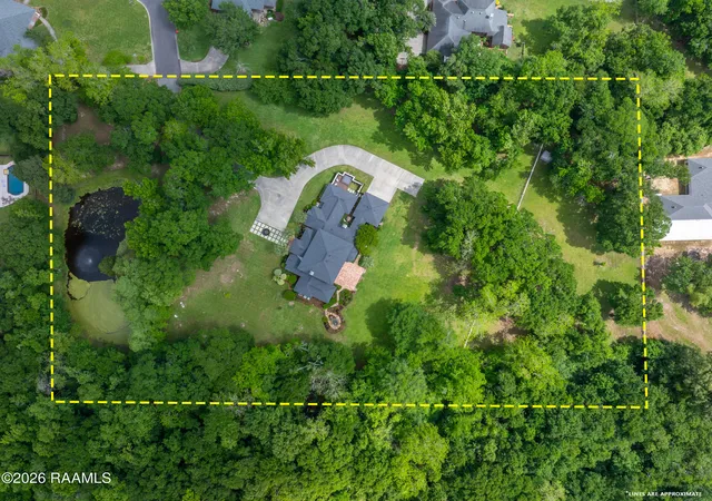 2nd image of 505 Comanche Dr, Lafayette, LA 70503 | MLS# 2600003686
