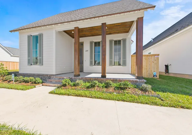 3rd image of 209 Keystone Dr, Scott, LA 70583 | MLS# 2500001120