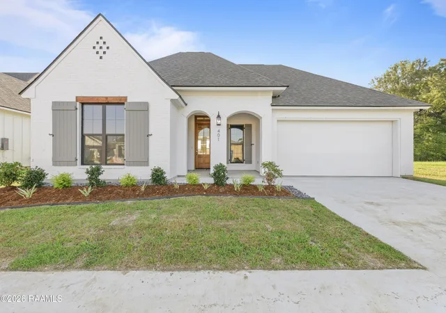 Photo 1 of Single family home for sale at 401 Grand Oak Dr, Broussard, LA 70518 | MLS# 2600002285 | Listing updated on 2026-08-21