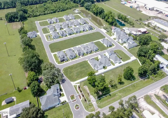 29th image of 401 Grand Oak Dr, Broussard, LA 70518 | MLS# 2600002285