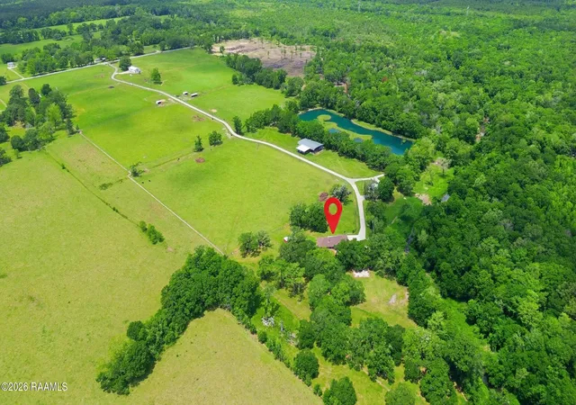 Homes for sale in Arnaudville, LA | 776 Sand Pit Rd, Arnaudville, LA 70512 | MLS# 2600003693