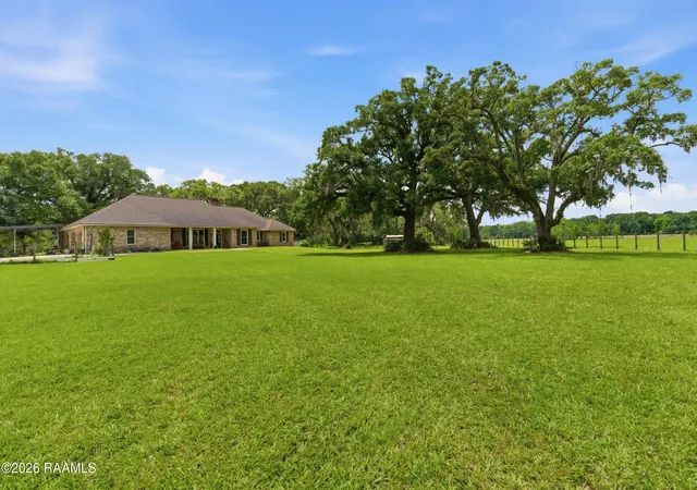 Homes for sale in Arnaudville, LA | 776 Sand Pit Rd, Arnaudville, LA 70512 | MLS# 2600003693