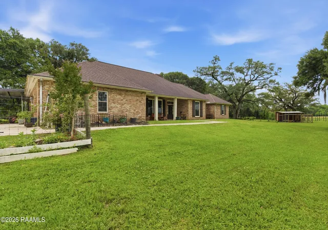 Homes for sale in Arnaudville, LA | 776 Sand Pit Rd, Arnaudville, LA 70512 | MLS# 2600003693