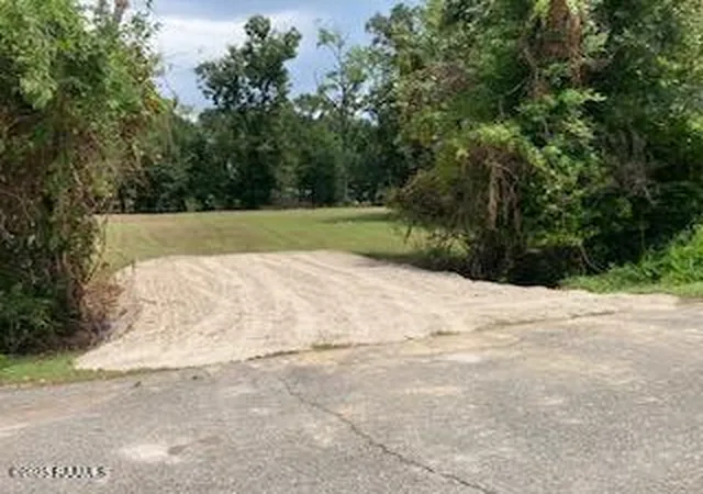 2nd image of 000 Stephanie Dr, Saint Martinville, LA 70582 | MLS# 2500002635