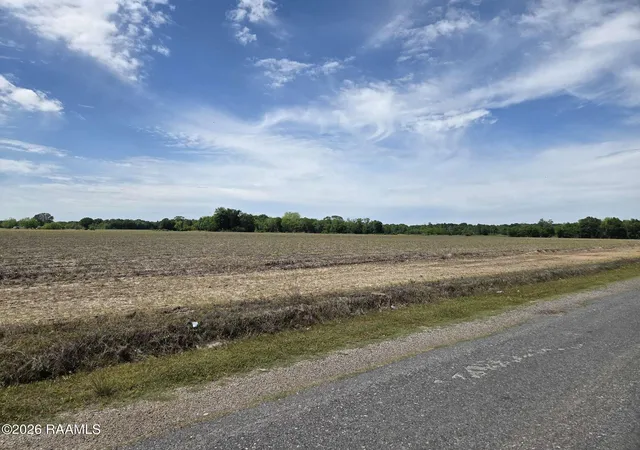 Photo 3 of House for sale at 8200 Fusilier Rd, Maurice, LA 70555 | MLS# 2500000585 | Listing updated on 2026-08-14