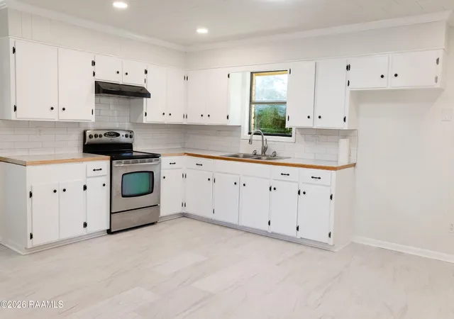 Photo 2 of Single family home for sale at 404 Rampart St, Carencro, LA 70520 | MLS# 2600008134 | Listing updated on 2026-09-18