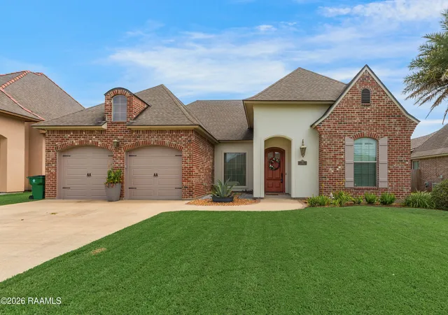 Photo 1 of Single family home for sale at 301 Harvest Ln, New Iberia, LA 70563 | MLS# 2600008091 | Listing updated on 2026-09-02