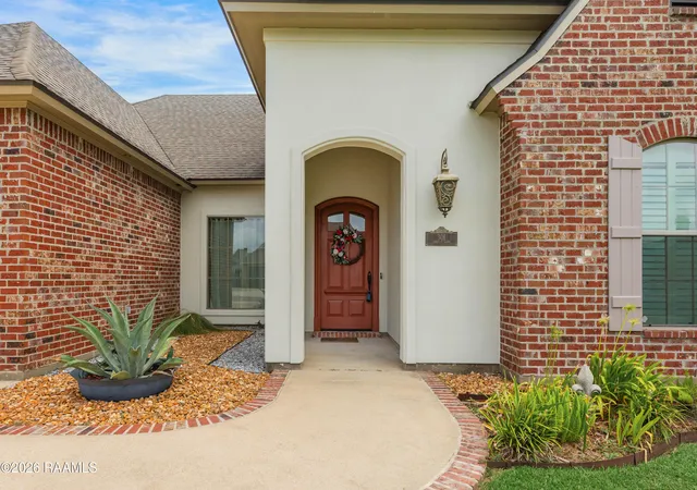 Photo 2 of Single family home for sale at 301 Harvest Ln, New Iberia, LA 70563 | MLS# 2600008091 | Listing updated on 2026-09-02