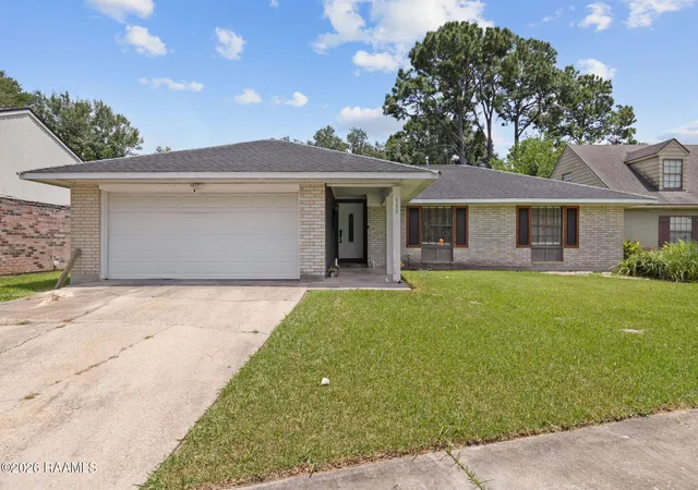 Photo 1 of Single family home for sale at 111 Castle Row, Lafayette, LA 70506 | MLS# 2600007208 | Listing updated on 2026-09-10