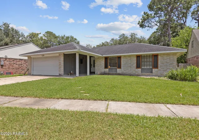 Photo 2 of Single family home for sale at 111 Castle Row, Lafayette, LA 70506 | MLS# 2600007208 | Listing updated on 2026-09-10