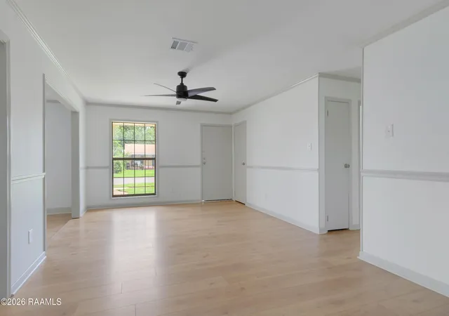 Photo 3 of Single family home for sale at 209 Village Ln, Lafayette, LA 70506 | MLS# 2600005195 | Listing updated on 2026-08-10