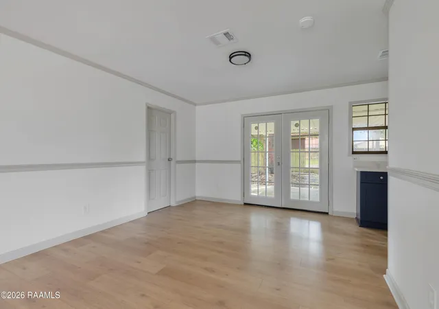 Photo 4 of Single family home for sale at 209 Village Ln, Lafayette, LA 70506 | MLS# 2600005195 | Listing updated on 2026-08-10