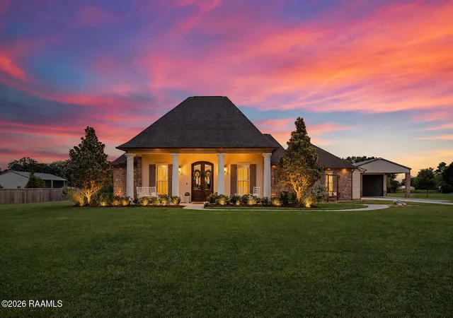 1st image of 125 E Edith Rd, Lafayette, LA 70508 | MLS# 2600007121