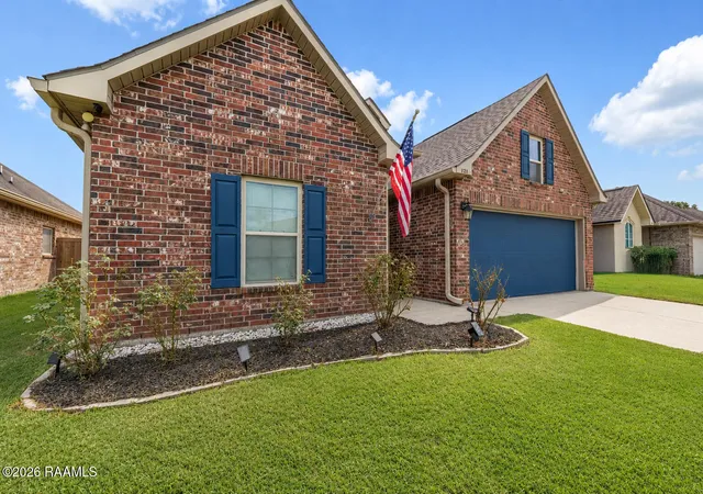 2nd image of 121 Peak Valley St, Youngsville, LA 70592 | MLS# 2600007672