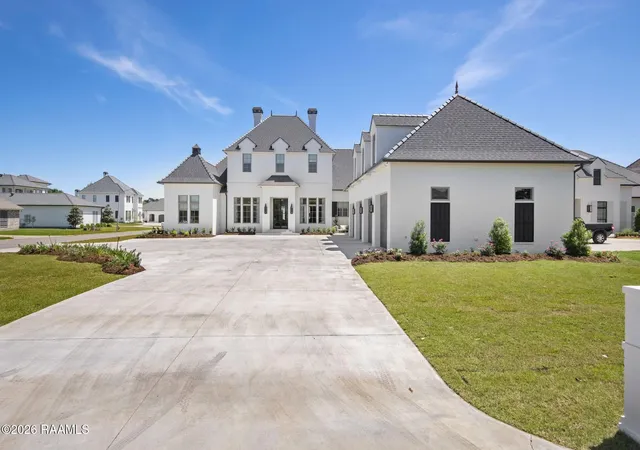 Photo 2 of Sale Pending at 101 Rio Ridge Dr, Lafayette, LA 70508 | MLS# 2600005723 | Listing updated on 2026-08-25