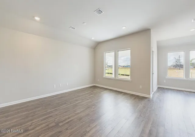 Photo 3 of Single family home for sale at 119 Lake Oak Dr, Lafayette, LA 70507 | MLS# 2600006926 | Listing updated on 2026-09-16