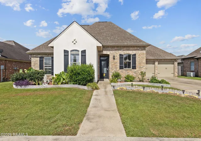 1st image of 400 Hillbrooke Dr, Broussard, LA 70518 | MLS# 2600007681