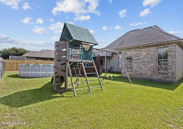 26th image of 400 Hillbrooke Dr, Broussard, LA 70518 | MLS# 2600007681