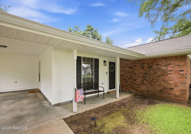 Homes for sale in Youngsville, LA | 130 Marietta Dr, Youngsville, LA 70592 | MLS# 2600005929