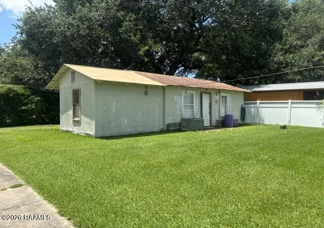 Homes for sale in Eunice, LA | 400 W Oak Ave, Eunice, LA 70535 | MLS# 2600006478