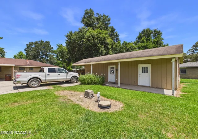 2nd image of 203 Bradley St, Scott, LA 70583 | MLS# 2600007661