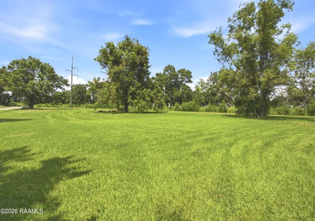 Photo 4 of Single family home for sale at 1102 Macho Grande St, New Iberia, LA 70560 | MLS# 2600008064 | Listing updated on 2026-08-28
