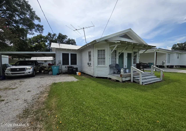 Photo 2 of Sale Pending at 300 Landry St, Sunset, LA 70584 | MLS# 2600006549 | Listing updated on 2026-09-11